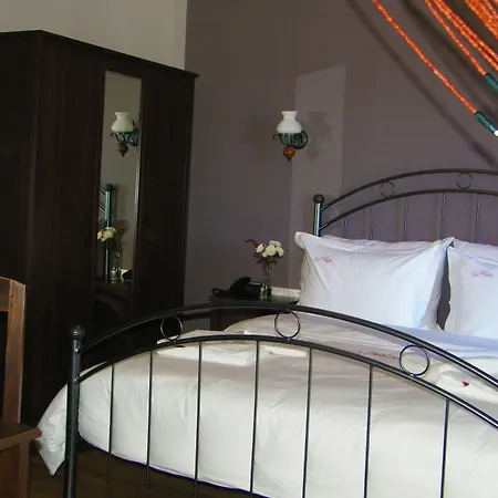 Theatro Odysseon Отель