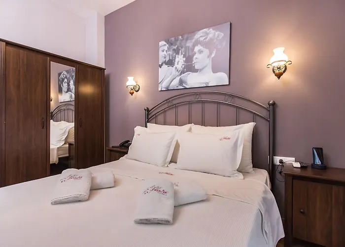 Theatro Odysseon מלון 4*